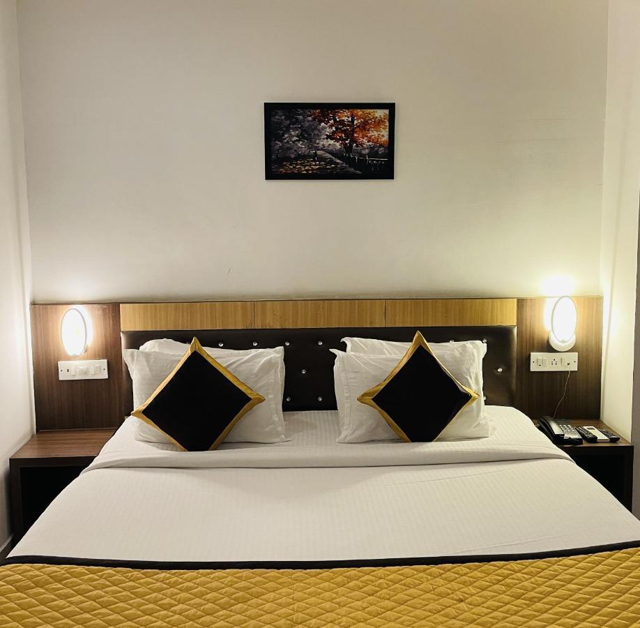 The Porch Inn Hotel/Service Apartments Bangalore Luaran gambar