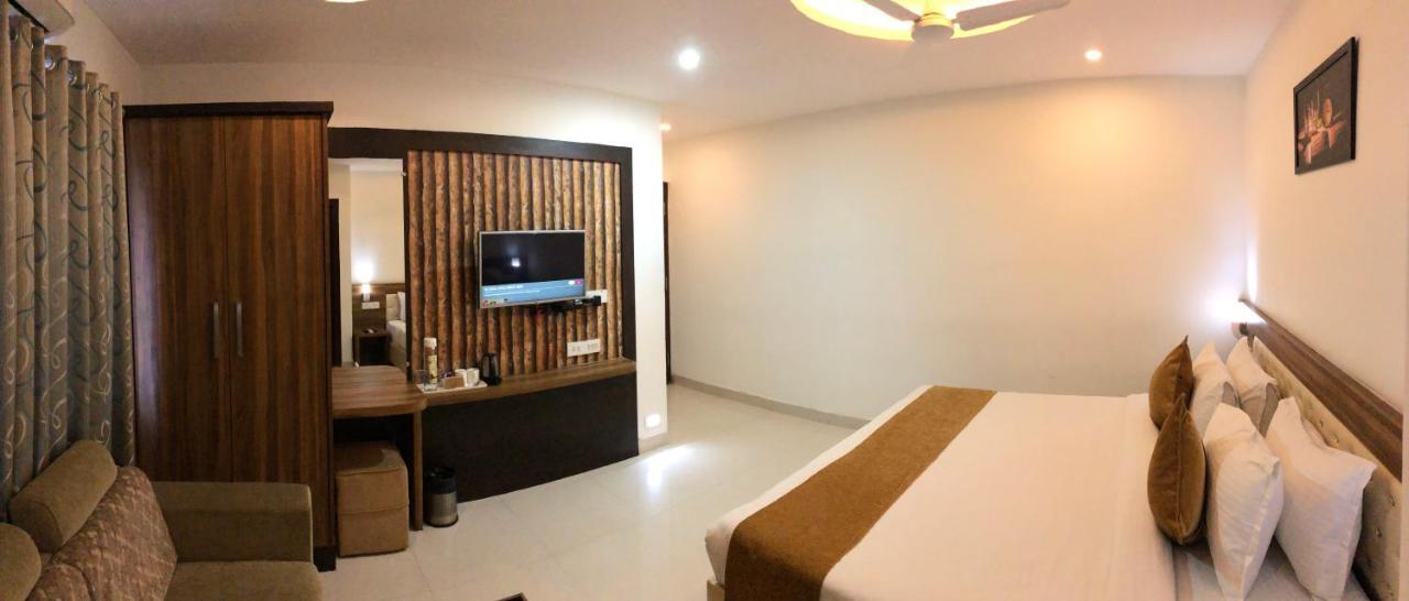 The Porch Inn Hotel/Service Apartments Bangalore Luaran gambar